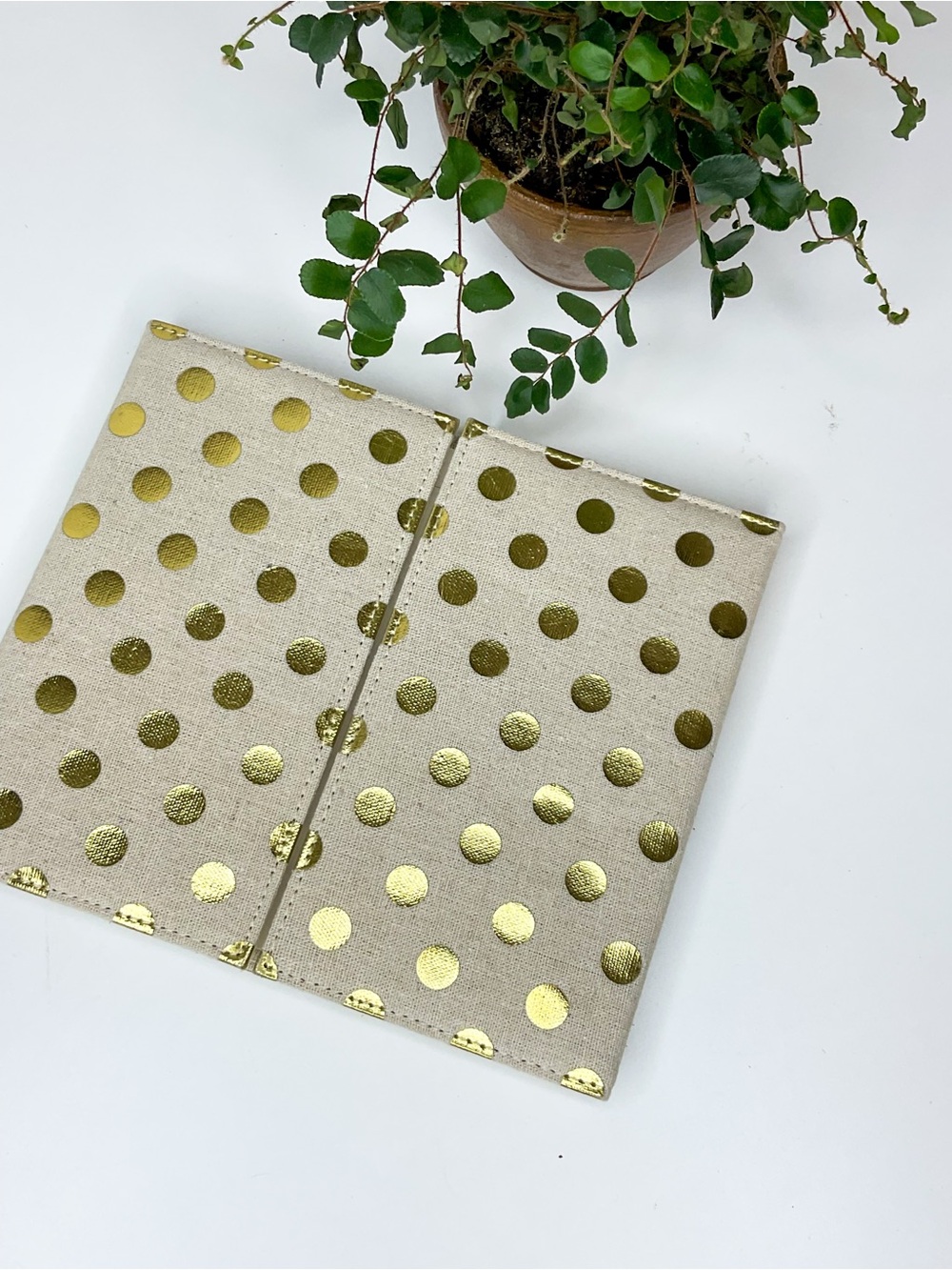 KATE SPADE Stationary - Gold Polka Dot Canvas Paper Set
